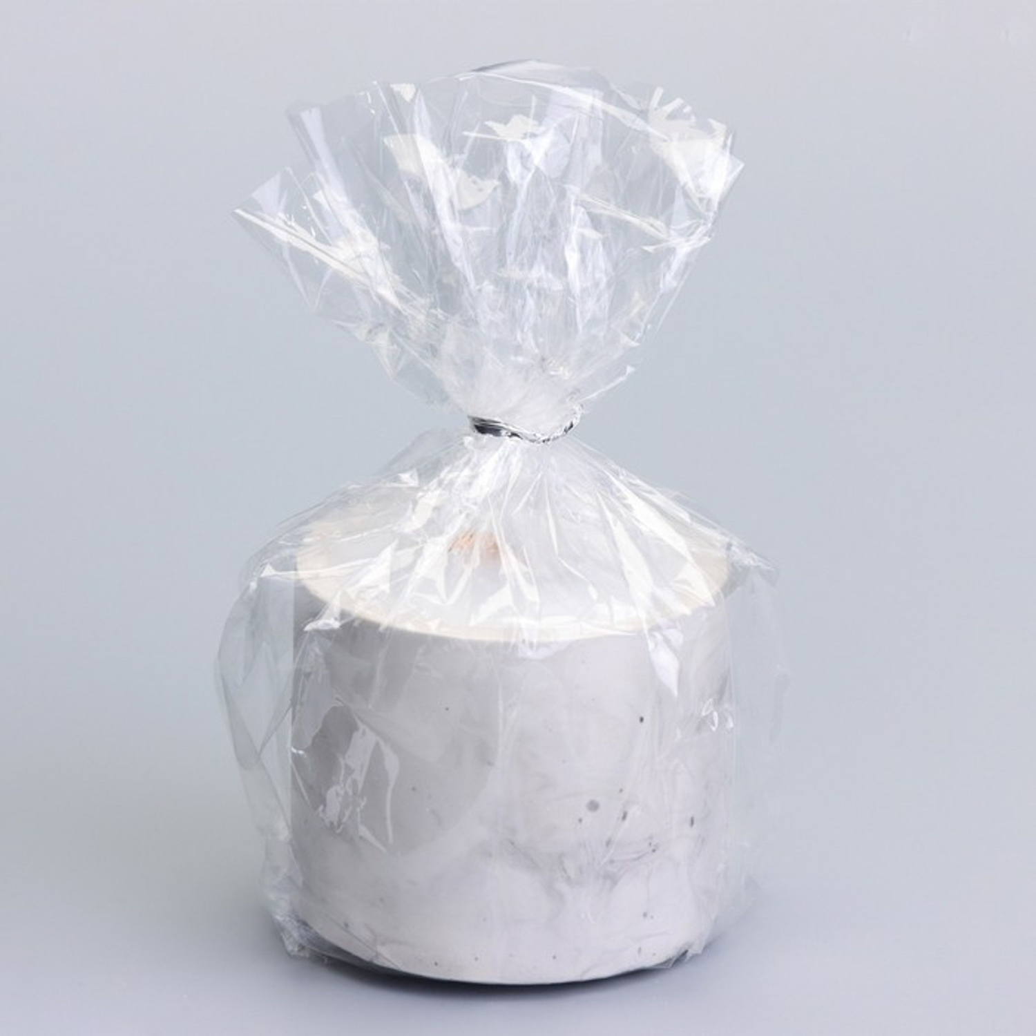 Свеча «Цилиндр» в подсвечнике из гипса, 8,5х8,5х8 см, мрамор с чёрными полосками 10059584