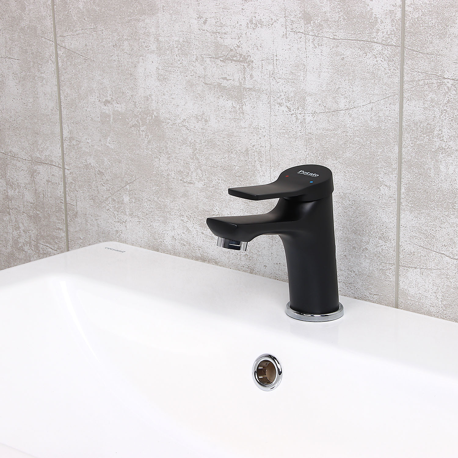 Смеситель для умывальника Potato P12292BL с гигиенической лейкой, черный матовый *1/10