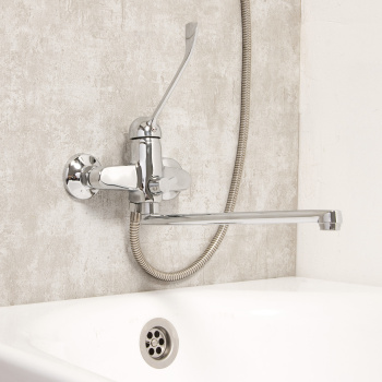 Смеситель универсальный "Potato"плоский излив с переключ. душа (хирургический) P2237 *1/10