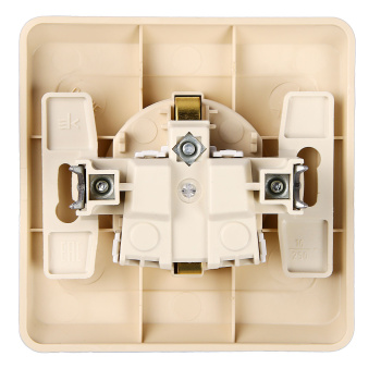 Розетка "Этюд" ОП 1-мест. кремовая евро с з/к РА16-003к *10/17