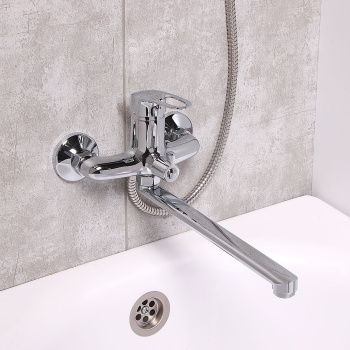 Смеситель для ванны Potato P22215, длинный излив, однорычажный