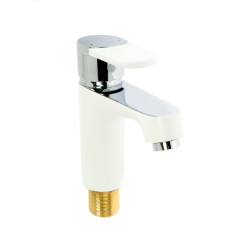 Смеситель для умывальника Potato P10223-7, короткий излив, рычажный